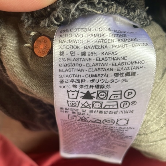 Levis Women's Black Denim Wegie Shorts - Picture 11 of 12